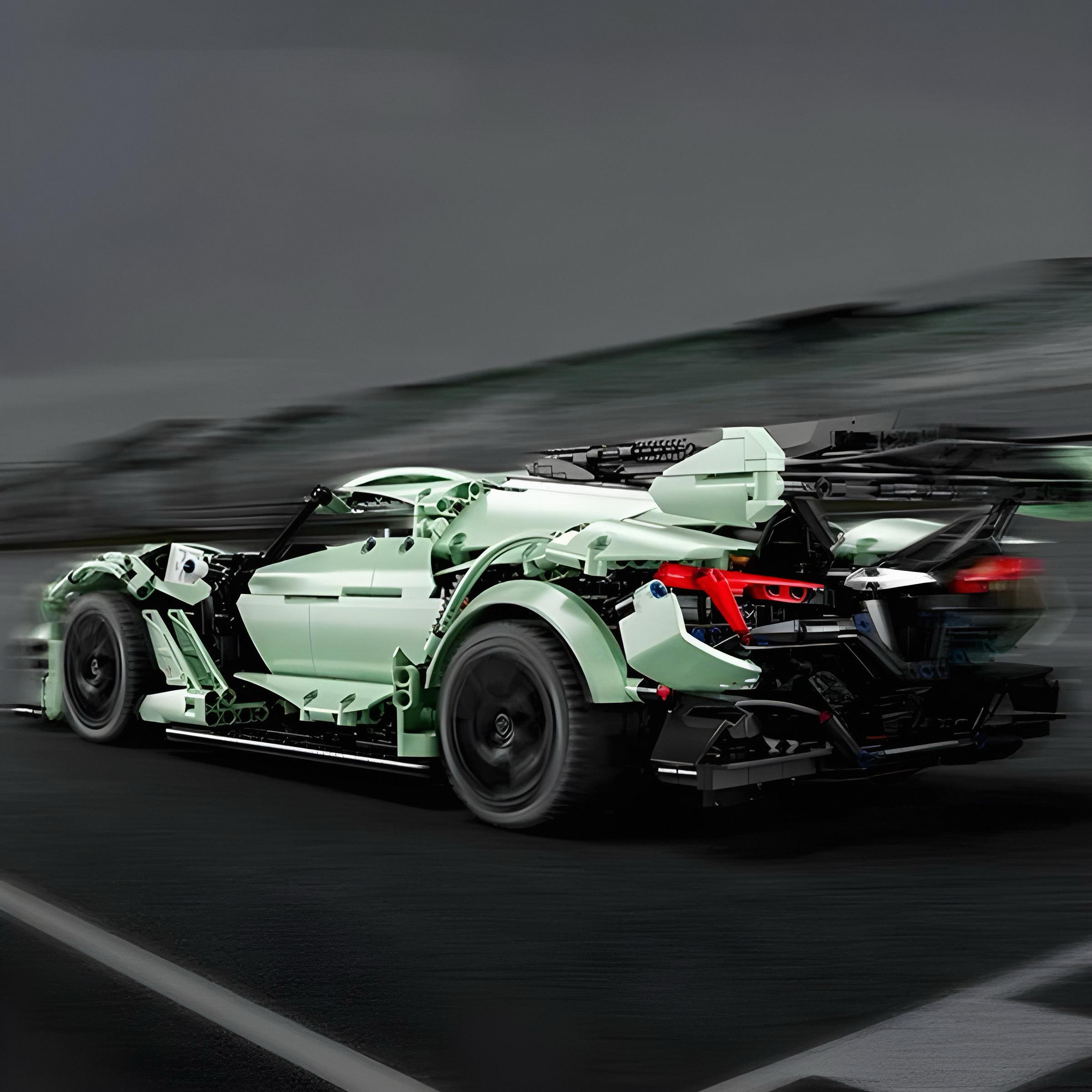 The "Intense Emotion" Hypercar 2815pcs